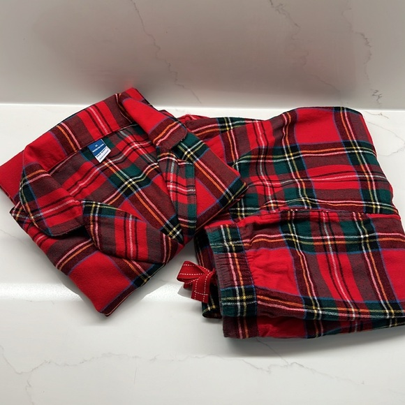 Old Navy Christmas Red Flannel Pajamas set “Match the Fam” size Med EUC - Picture 10 of 10